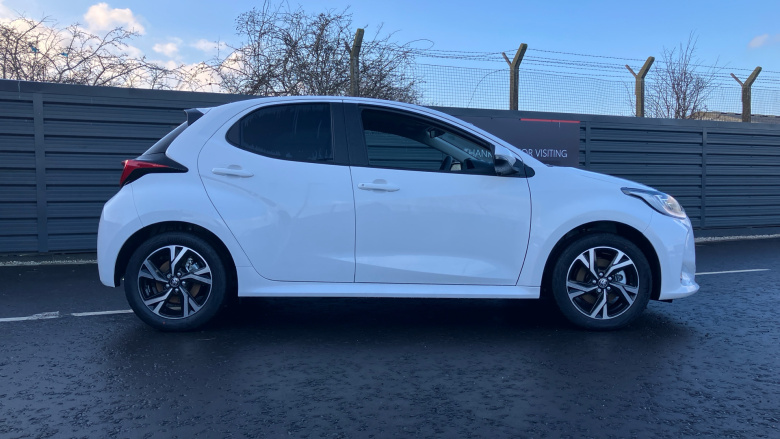 Toyota Yaris 1.5 Hybrid Design 5dr CVT Hybrid Hatchback